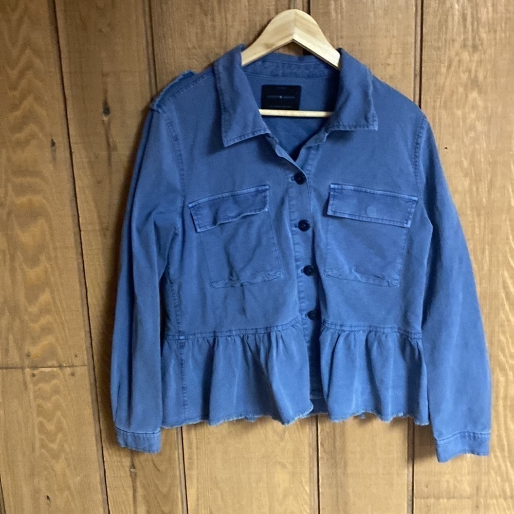 Lucky Brand cute linen blend denim chambray jacket top ruffle raw hem L EUC